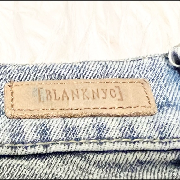Blank NYC Distressed Jean Shorts Sz 28 - Picture 4 of 4